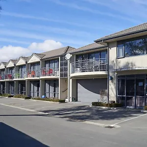 azena-motel.top-hotels-christchurch.com/